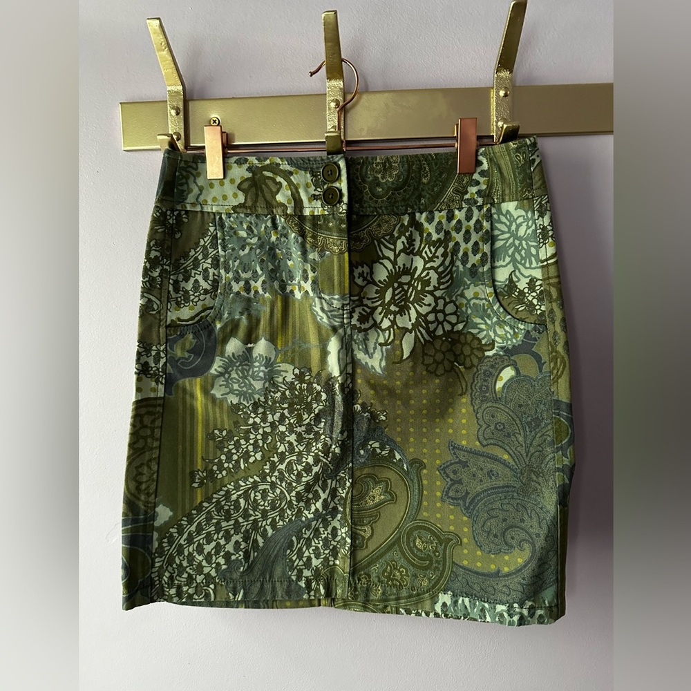 NWT Ann Taylor Green Paisley Skirt Size 0